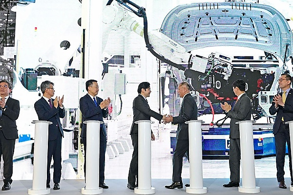 Hyundai Unveils Futuristic Electric Vehicle Plant In Singapore Where Robots Does Nearly All The Jobs - autojosh 