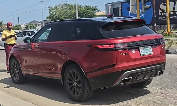 Moment LASTMA Arrest A Range Rover Driving Against Traffic, Driver Risk Impoundment, Heavy Fines - autojosh