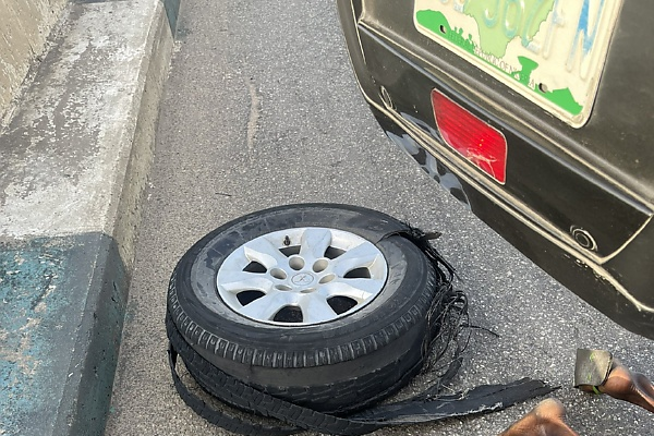 Nairametrics’ Founder Forced To Pay N60k To Area Boys Who Helped To Fix His Tyre On Third Mainland Bridge - autojosh 