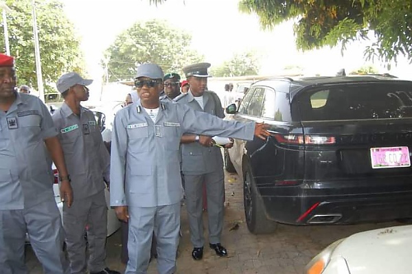 Niger/Kogi Customs Showcase 11 Smuggled Cars, Including A Range Rover With Diplomatic Plate Number - autojosh