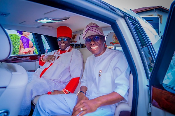 Gov Sanwo-Olu Takes A Ride Inside Oba Of Benin's Rolls-Royce During The Monarch's Visit To Lagos - autojosh 