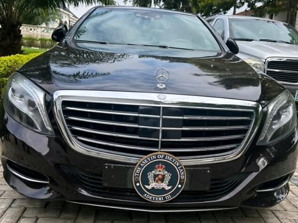 Quilox Boss, Shina Peller, Gifts New Aseyin Of Iseyinland A Mercedes-Benz S-Class - autojosh 