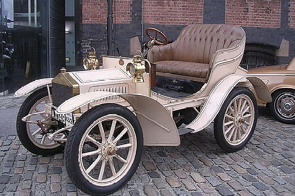 This Is Where The Founders Of Rolls-Royce, Rolls And Royce, First Met - Their First Car - autojosh 