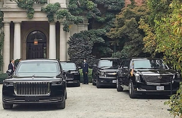 Today's Photos : Xi's Chinese-made Hongqi Limo Parked Besides Biden's Cadillac Beast - autojosh 