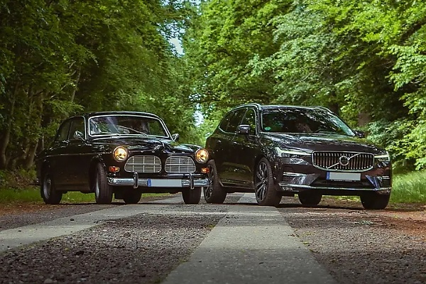 The Classic Amazon And The XC60, Two Volvo's Bestsellers Separated By 52 Years - autojosh 