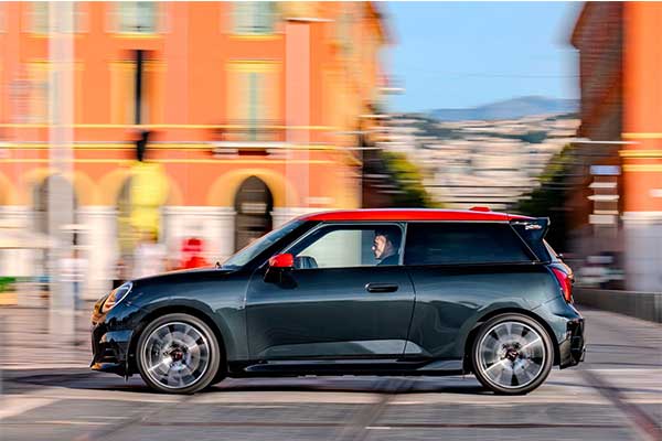 Electric Mini Cooper Comes In A Sportier JCW Variant