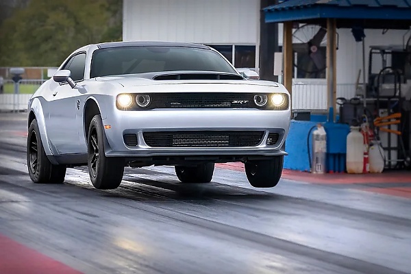 Final Dodge Challenger, A 1,000-hp SRT Demon 170, Rolls Off The Assembly Line - autojosh