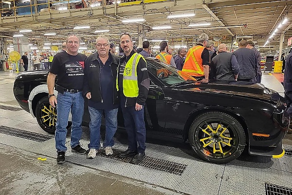 Final Dodge Challenger, A 1,000-hp SRT Demon 170, Rolls Off The Assembly Line - autojosh 