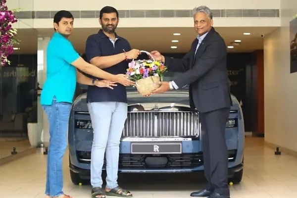 First-ever Rolls-Royce Spectre In India Worth $500,000 Seen Cruising On Chennai Road - autojosh 