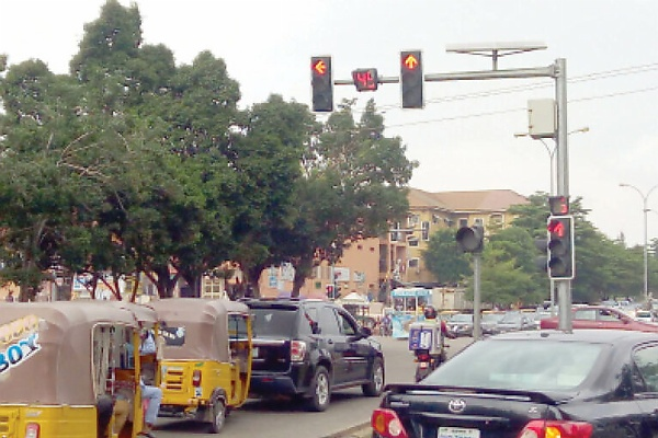 Insecurity : Motorist Obeying Traffic Lights In Abuja Between Midnight And 3 AM Is Likely A JJC - Shehu Sani - autojosh