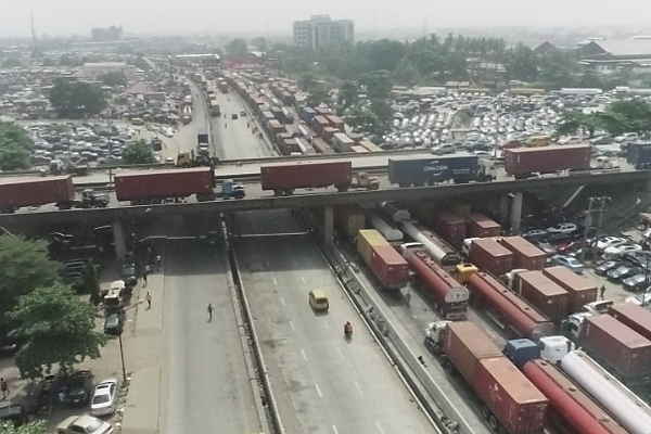 LASG Orders All Tankers, Trailers Parked On Cele Bus Stop To Tincan Port Axis To Vacate Immediately - autojosh 