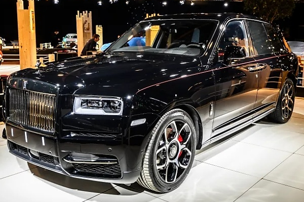 Watch The Moment Thieves Stole A ₦700 Million Rolls-Royce Cullinan In Less Than 30 Seconds - autojosh 