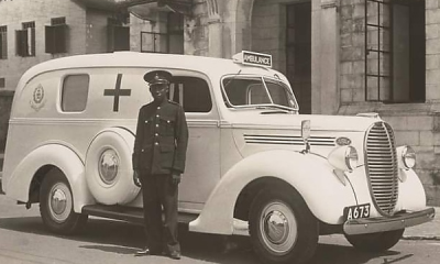 Photo : A Driver Stand Next To A Ford V8 Ambulance In Lagos In 1940 - autojosh