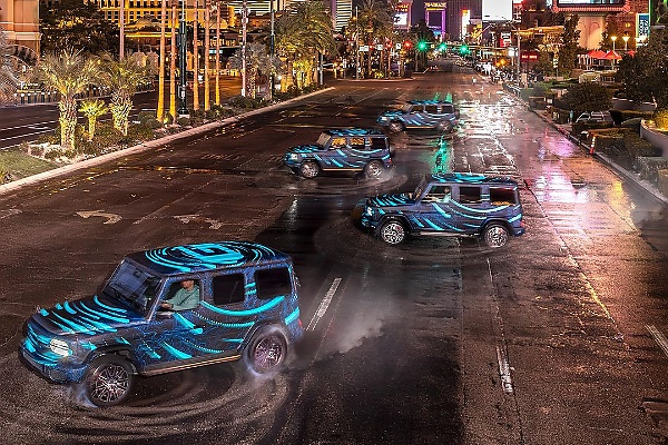 G-Turn : Watch Four Electric Mercedes G-Wagon SUVs Do 720-degree ‘Tank Turn’ - autojosh