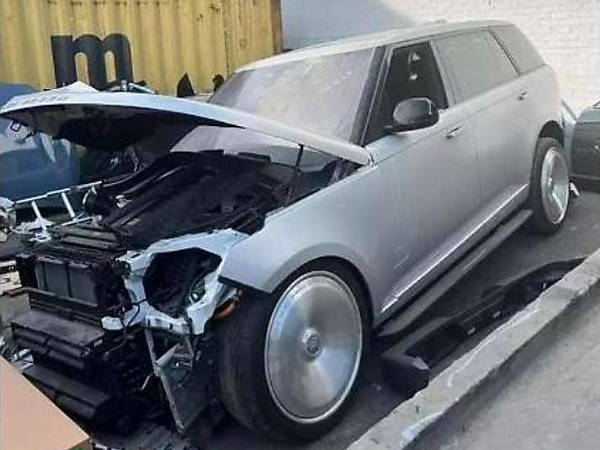 $100k : Kim Kardashian Wrecked Range Rover Is Up For Sale At A Price Of A New One - autojosh 