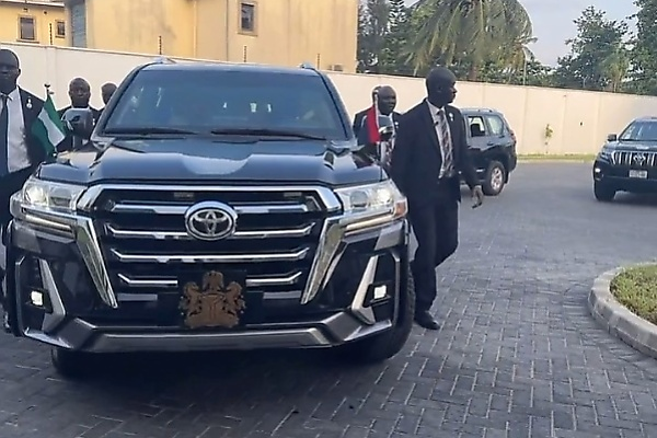 Moment Tinubu Arrived For Armed Forces Remembrance Day In An Armored Cadillac Escalade SUV - autojosh