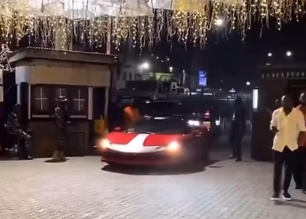 Wizkid Turn Heads After Pulling Up To An Event In His N1.4 Billion Ferrari SF90 Sports Car - autojosh 
