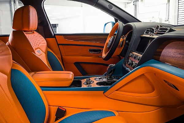 Mulliner Creates The First-ever Two-Tone Bentley Bentayga EWB For A Wealthy Couple - autojosh 