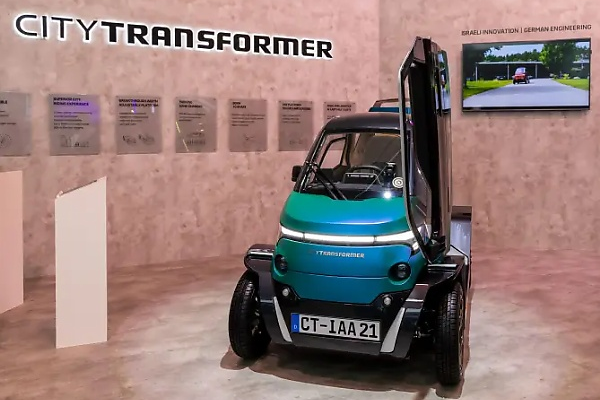 This Israeli-made Transformer-like Folding Car Can Shrink In Size To Maneuver Through Heavy Traffic - autojosh 