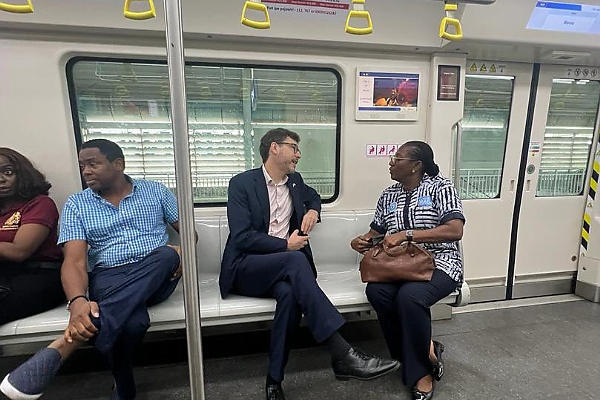 Jonny Baxter, British Deputy High Commissioner Rode On Lagos Blue Line, Anticipates Red Line Launch - autojosh 