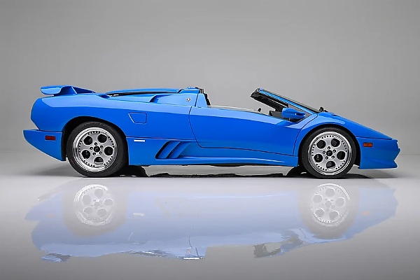 Lamborghini Diablo Custom-built For Donald Trump Sells For Whopping $1.1 Million At Auction - autojosh 