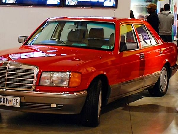 Madiba's Merc : Check Out The S-Class That Mercedes South Africa Factory Workers Built For Nelson Mandela - autojosh 