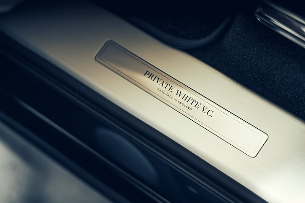 Menswear Brand And Bentley Mulliner Creates One-off ‘Private White V.C. Bentayga’ SUV - autojosh 