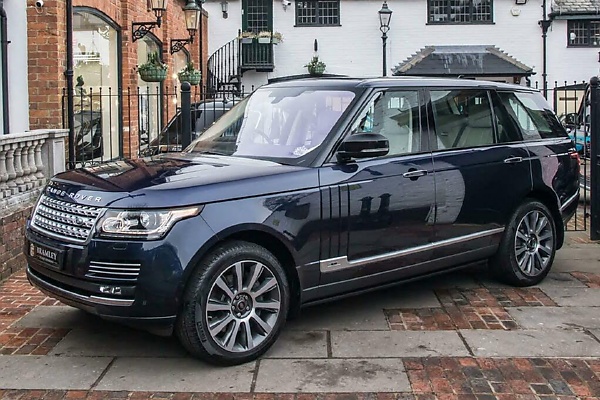 Queen Elizabeth’s Custom Range Rover Used To Ferry The Obamas Is Up For Sale For $285,000 - autojosh 