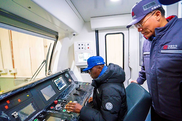 “Trains Checked, Payments Made” : Sanwo-Olu Completes Purchase Of Trains For Red, Blue Line Operations - autojosh 