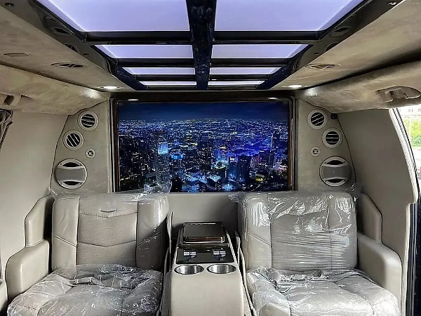 Senator Omisore Gifts Ooni Of Ife A Bulletproof Cadillac Escalade, Features Giant TV, Captain Chairs - autojosh 