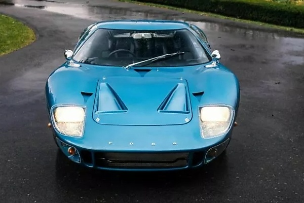 One Of Only 30 Original Ford GT40 Road Cars Sold For $6.9 Million At Auction - autojosh 