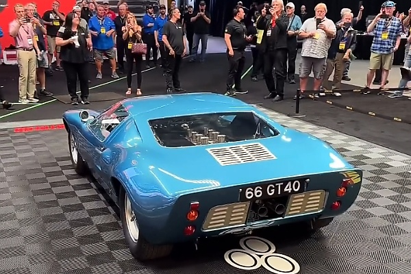 One Of Only 30 Original Ford GT40 Road Cars Sold For $6.9 Million At Auction - autojosh 