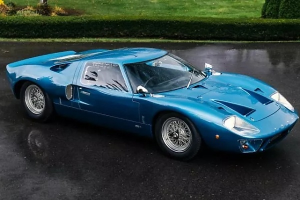 One Of Only 30 Original Ford GT40 Road Cars Sold For $6.9 Million At Auction - autojosh 