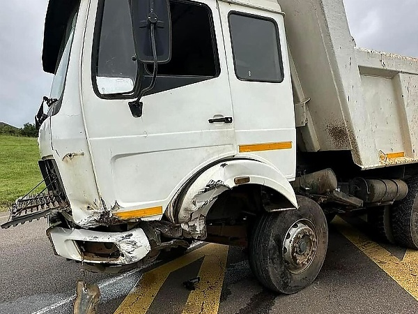 Aston Martin DBX Worth Over ₦600 Million Met Its End In A Crash With A Tipper Truck In South Africa - autojosh 