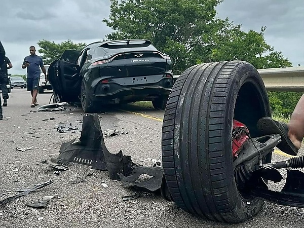 Aston Martin DBX Worth Over ₦600 Million Met Its End In A Crash With A Tipper Truck In South Africa - autojosh 