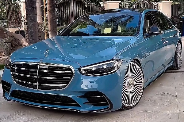 Photos : Which Color On The Mercedes-Benz S-Class Sedans Is Your Favorite - Blue Or Sand? - autojosh 