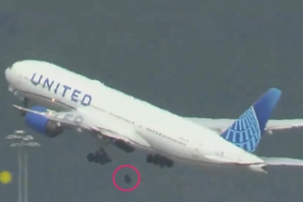 Moment Tyre Falls Off United Boeing 777 Plane After Takeoff, Damaging Several Cars In A Parking Lot - autojosh 