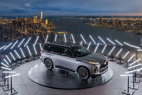 Watch : 2025 Infiniti QX80 SUV Disassembled Into Pieces To Get It Above 100-story Tower - autojosh 