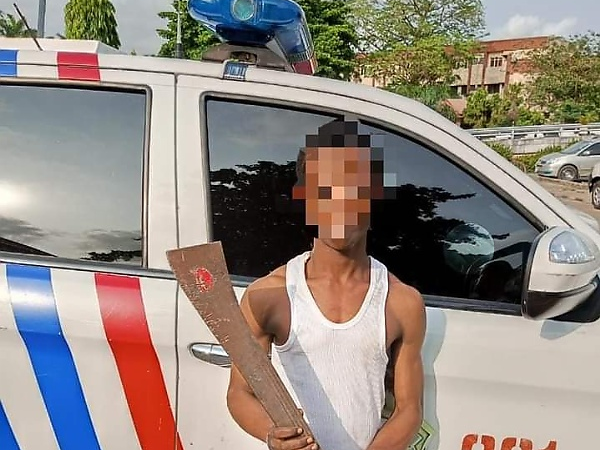 Armed Robber Arrested While Trying To Rob Plain Clothes Patrol Officers Of Their Patrol Bike - autojosh 
