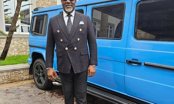 Photos : Towing Vehicle Tows Away Mercedes-AMG G63 Limousine Allegedly Owned By Dino Melaye - autojosh