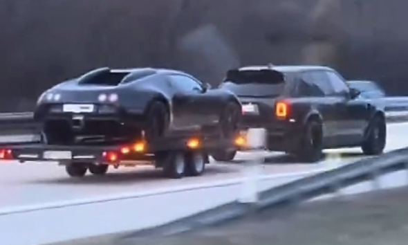 YouTuber Uses Brand New Rolls-Royce Cullinan To Tow Bugatti Veyron - autojosh