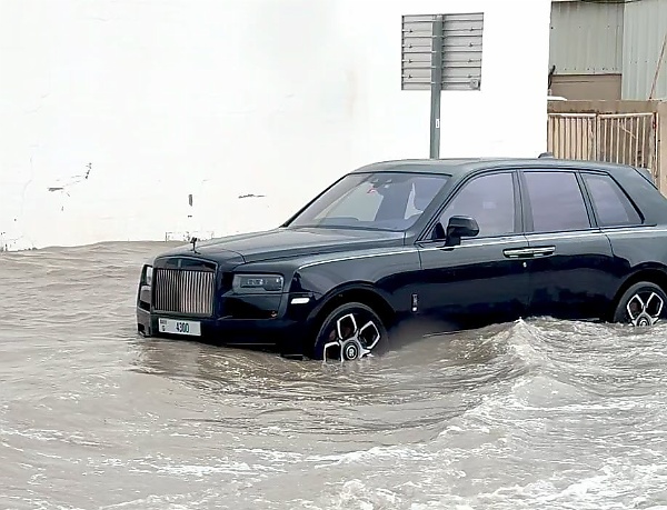 Today's Photos : Several Rolls-Royces Drowned In Dubai Flood - But Can They Be Fixed? - autojosh