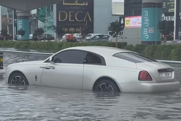 Today's Photos : Several Rolls-Royces Drowned In Dubai Flood - But Can They Be Fixed? - autojosh 