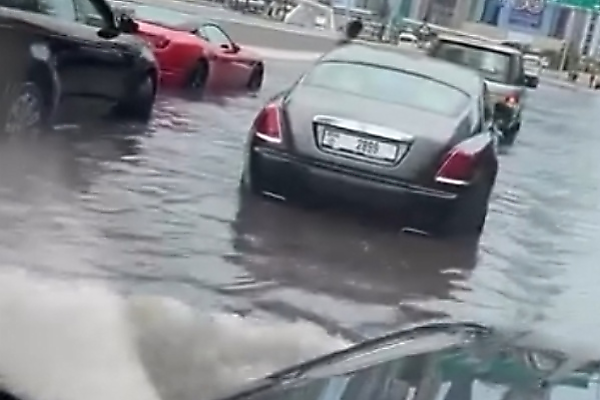 Today's Photos : Several Rolls-Royces Drowned In Dubai Flood - But Can They Be Fixed? - autojosh 