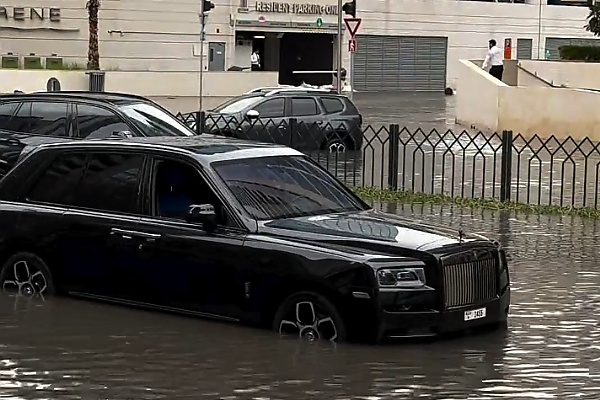 Today's Photos : Several Rolls-Royces Drowned In Dubai Flood - But Can They Be Fixed? - autojosh 