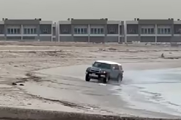 Driver Of A Toyota FJ Cruiser Launched Into The Air In Viral Beach Rollover In Kuwait - autojosh 