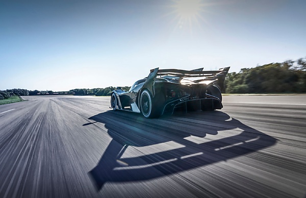 Bugatti Says Its Track-only Bolide Hypercar Can Pull Away From Formula 1 Car - autojosh 