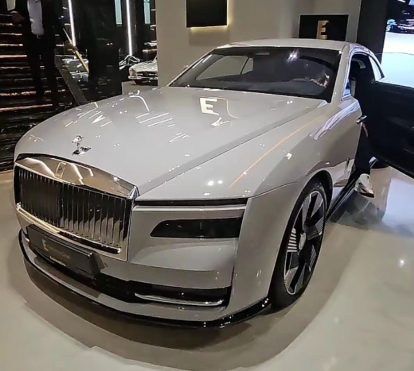Dino Melaye Acquires Rolls-Royce Spectre Electric Coupe Worth N1 Billion - autojosh 