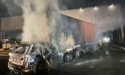 LASEMA : 3 Dead As Overspeeding Mercedes Rams Into A Stationary Container Truck, Bust Into Flames - autojosh