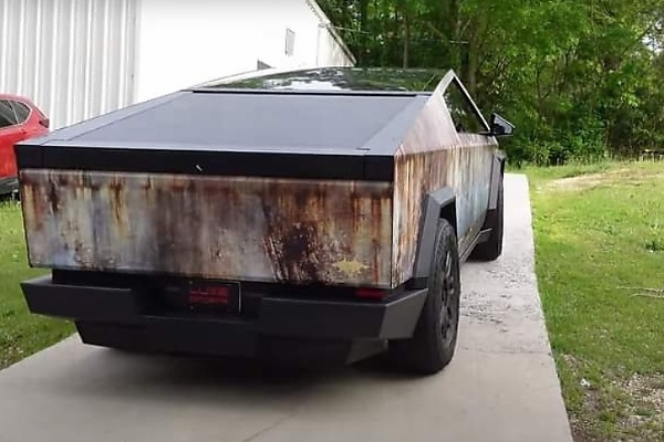 Rust Wrap : This Tesla Cybertruck Looks Like A Car That Has Been Abandoned In A Barn For A Decade - autojosh